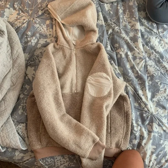 Outdoor Voices Megafleece Wool Brown Tan Pullover w Pockets - Picture 2 of 7